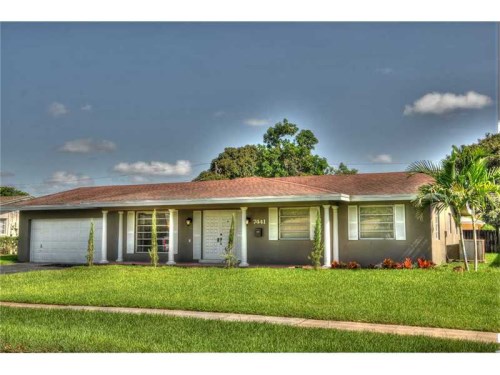 7441 NW 13 CT