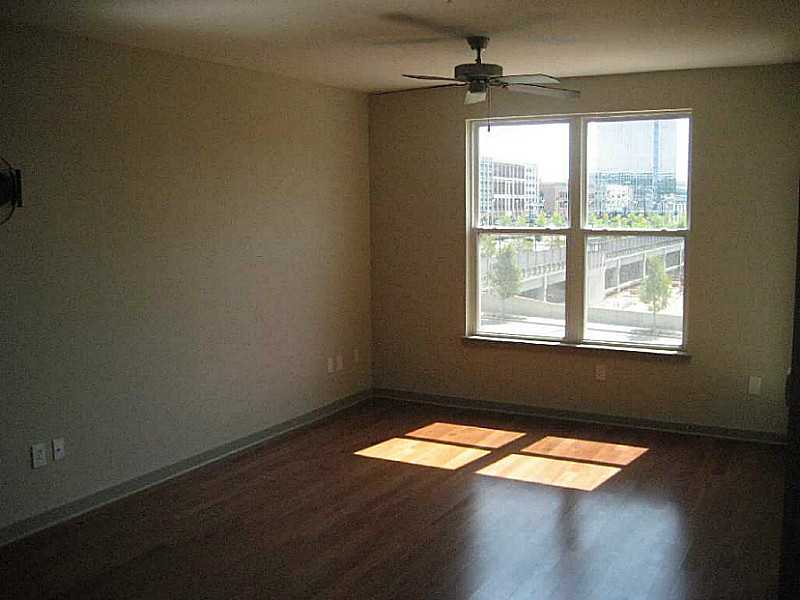 Unit 4045 - 390 17th Street Nw