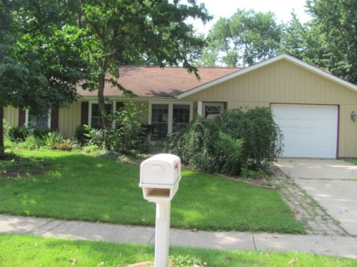 3427 Chaucer Dr