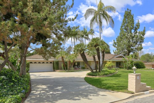 3261 Santa Maria Avenue