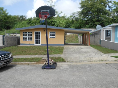 B-21 Roble St Santo Tomas