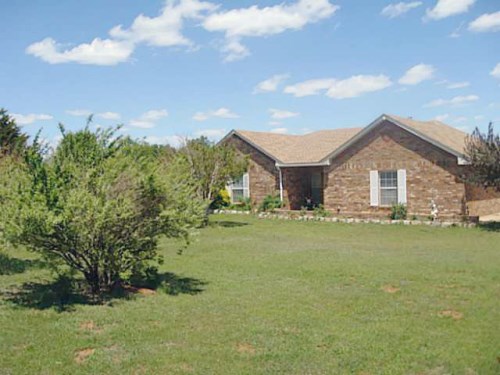 211 Rolling Hills Est