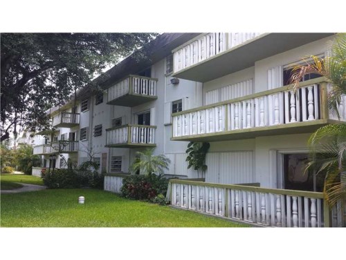 15205 NE 6 AV # D310