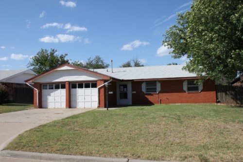 6205 NW Cheyenne Dr