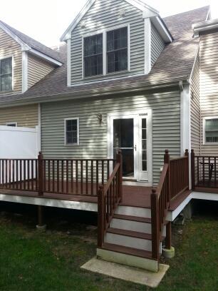 17 Carleton St