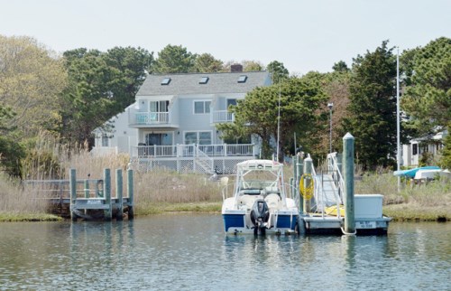 404 Monomoscoy Rd