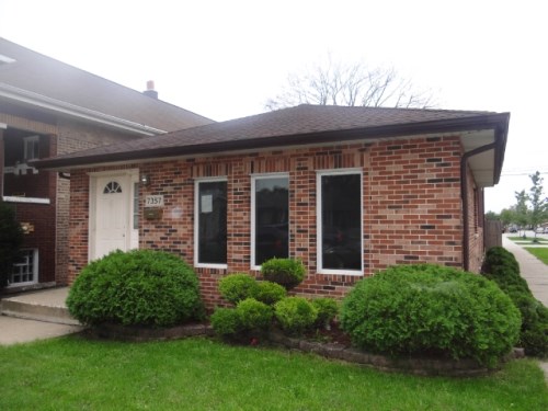 7357 W 62nd Pl
