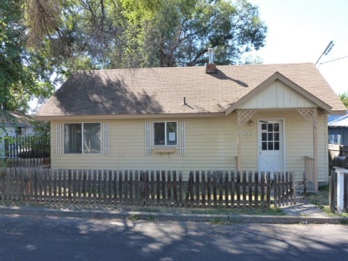 707 NE Holly Street