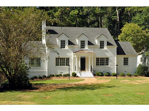 4104 Club Drive Ne