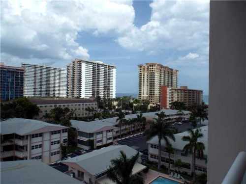 3161 S OCEAN DR # 704