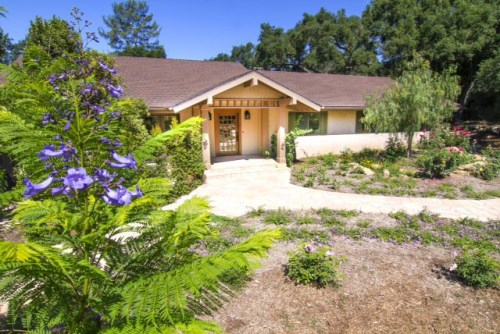909 Foothill Road