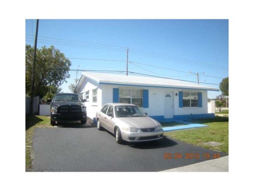 1614 NW 45 CT