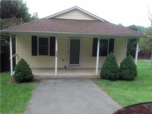 758 Riverland Rd SE