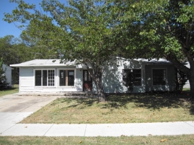 826 Highland Drive