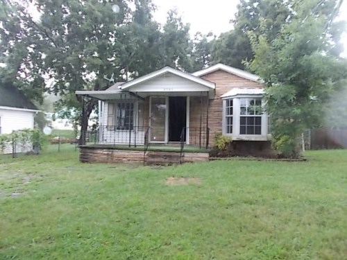 2721 White Oak Ln