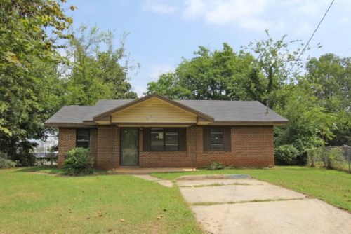 109 Ridgewood Ct SE