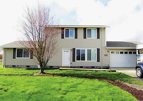 786 Warren Rd