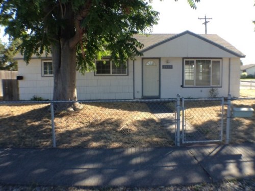 1515 W Fern Drive