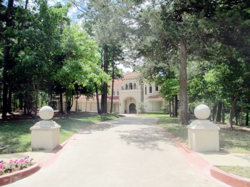 1920 Stonegate Place