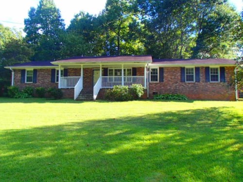 220 Richmond Dr