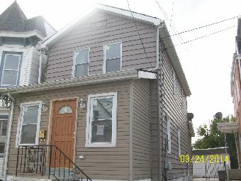 27 Leslie Pl