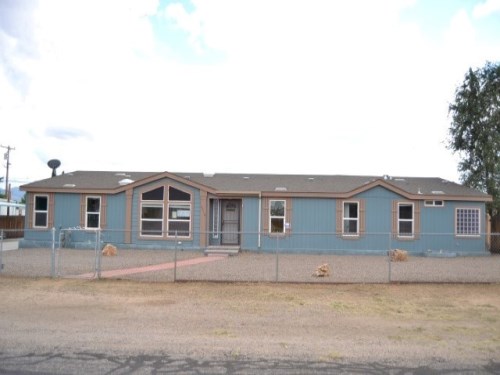 2310 E Packard Ave
