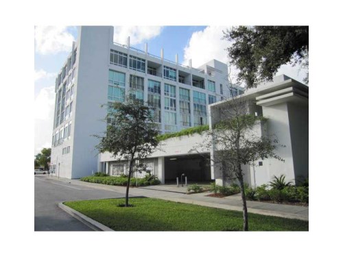 8101 BISCAYNE BL # R-601