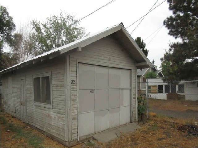 203 N 7th Avenue
