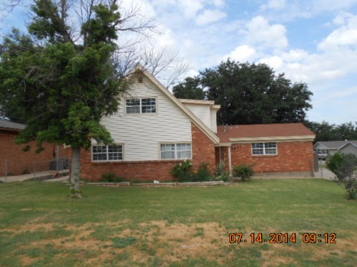7627 Hermosa Dr
