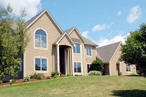 1018 Woods Dr