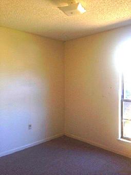 121 S Robinhood Dr