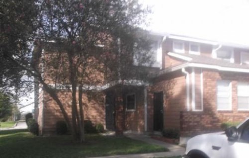 701 Fairfax Dr #196