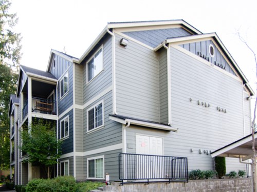 1407 Evergreen Park Drive SW #204