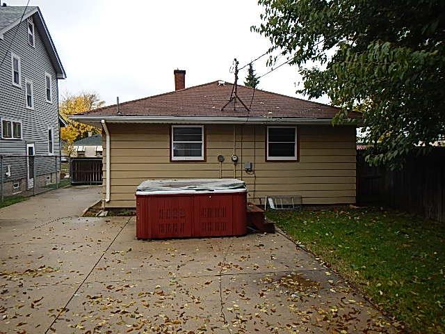 2113 West Lawn Ave