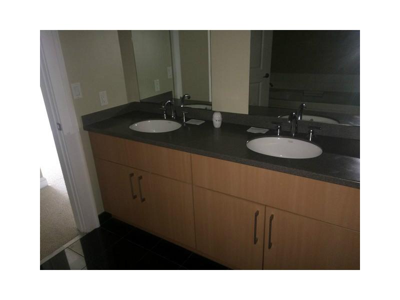 Unit 411 - 250 Park Avenue