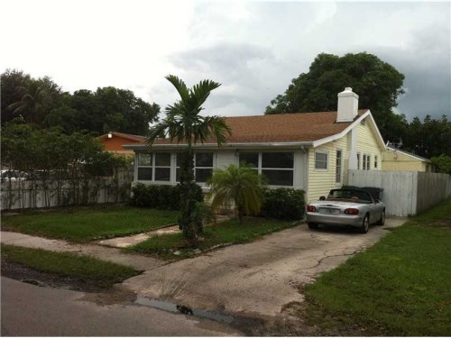 1206 N 17 AV