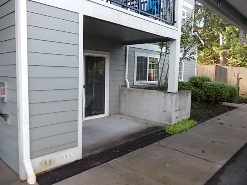 1407 Evergreen Park Drive SW #102