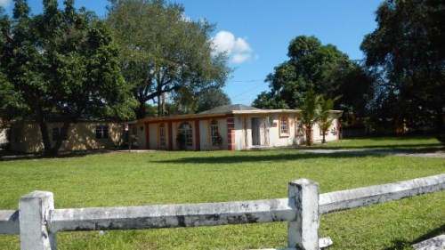 1385 NW 100th St