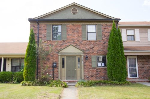 2201 Westbury Ct SW