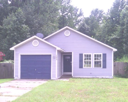 123 Sweetwater Dr
