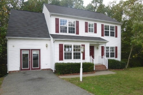 724 Hallwood Farms Dr