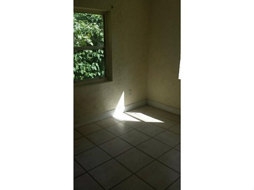 270 NW 103 ST