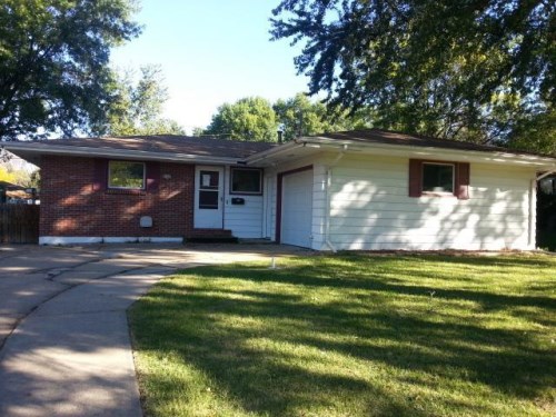 8762 Fowler Ave
