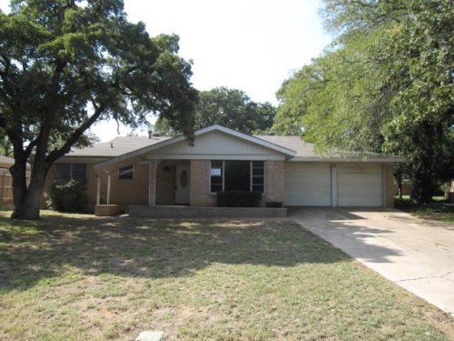 913 Lee Drive