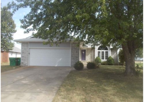 134 N Miles Ave