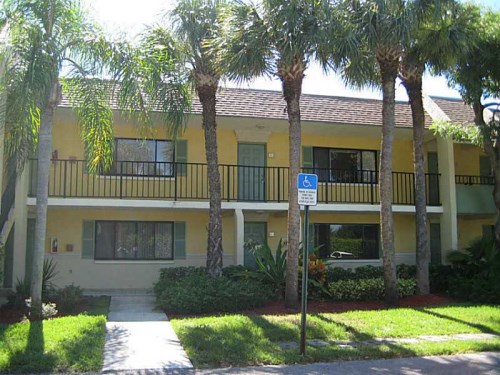 316 Meadows Cir # 316