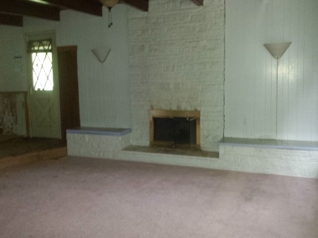 3223 Laurel Road