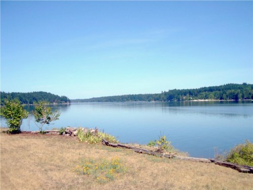 3126 3124 Madrona Beach Rd. NW