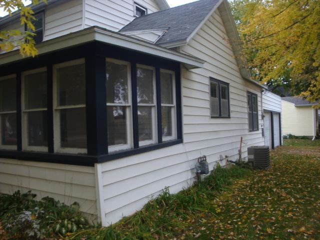 402 N Mantorville Ave