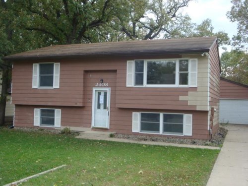 2408 Melody St SE